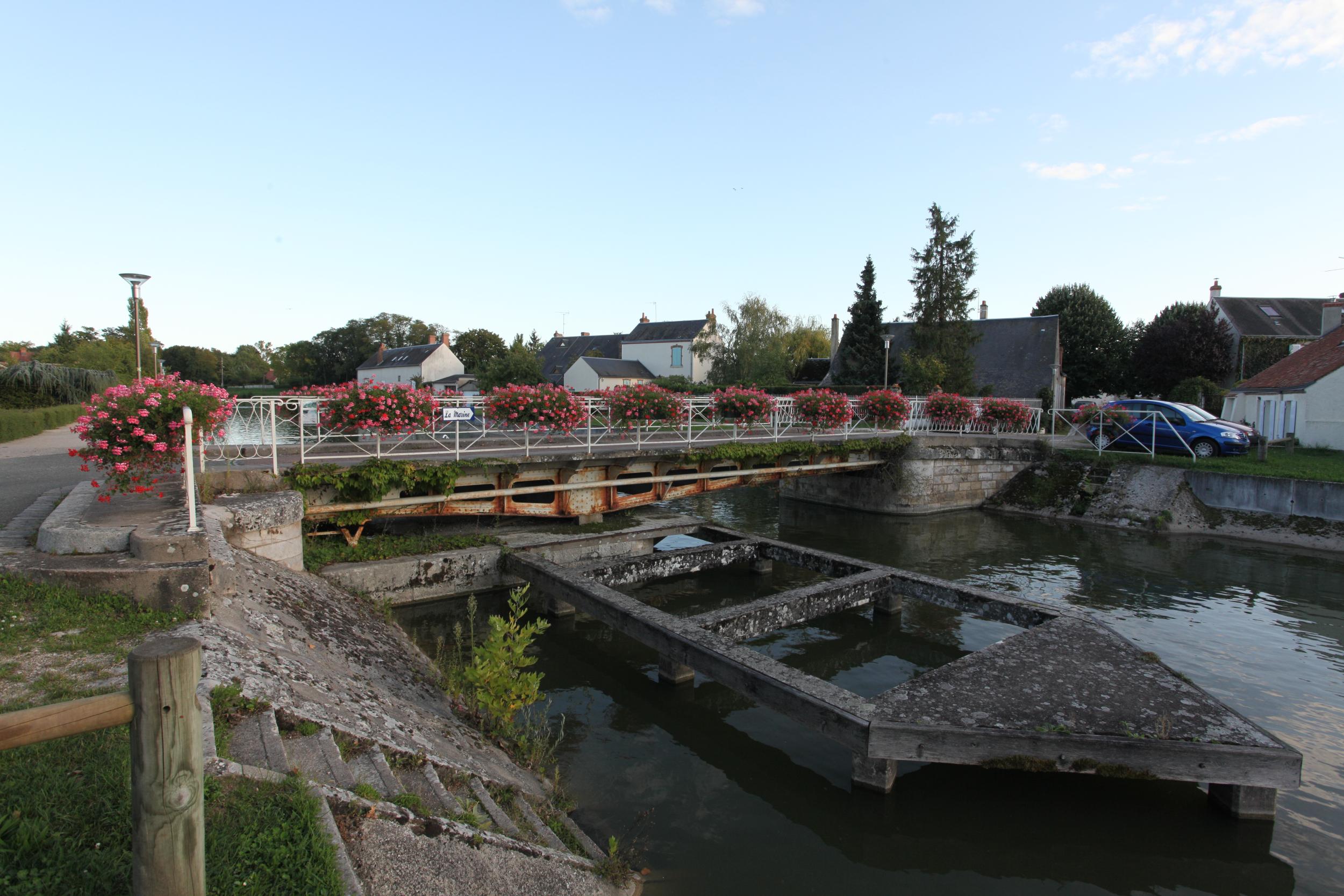 Draaibrug Combleux, Canal d'Orleans