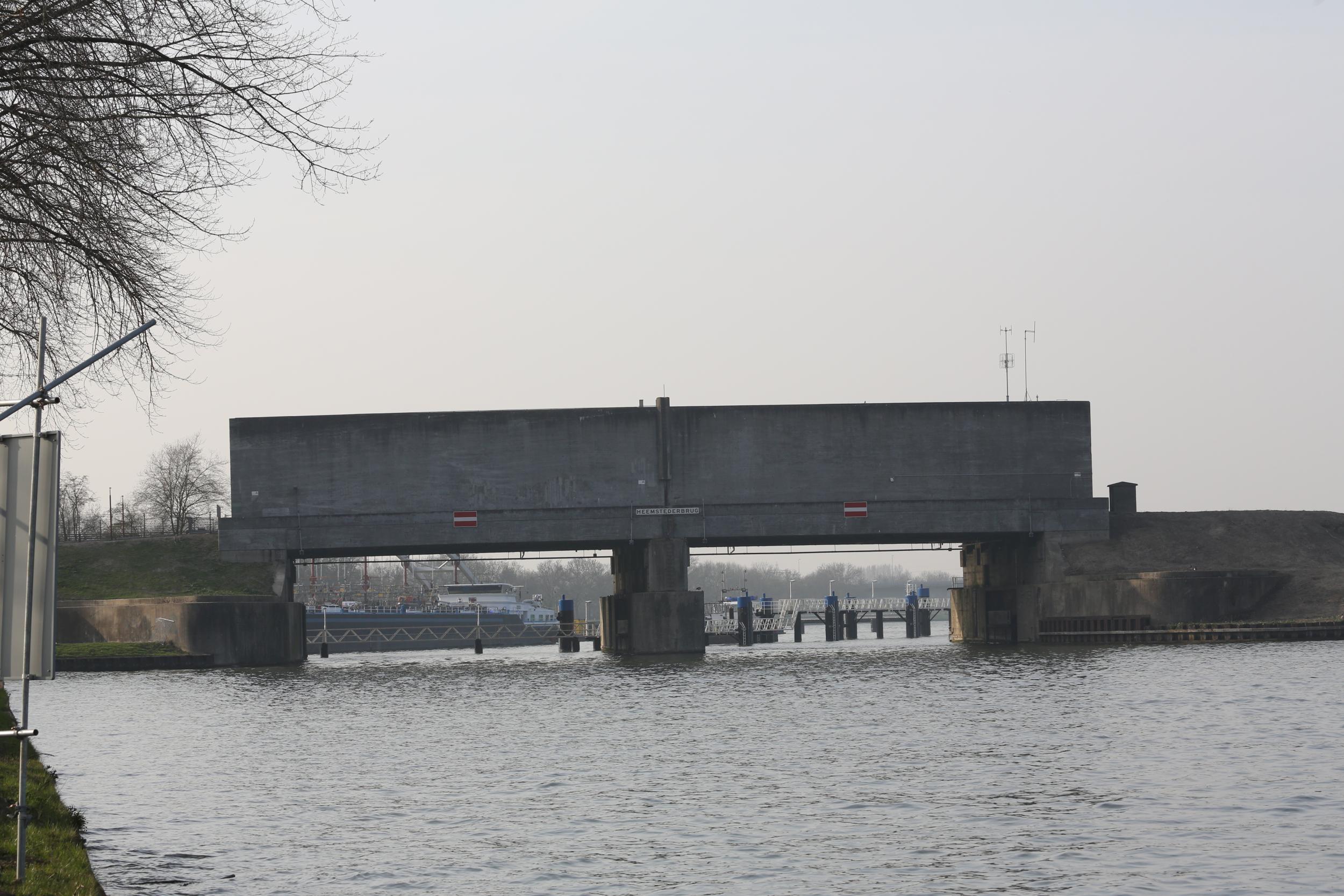 Plofsluis Heemstederbrug