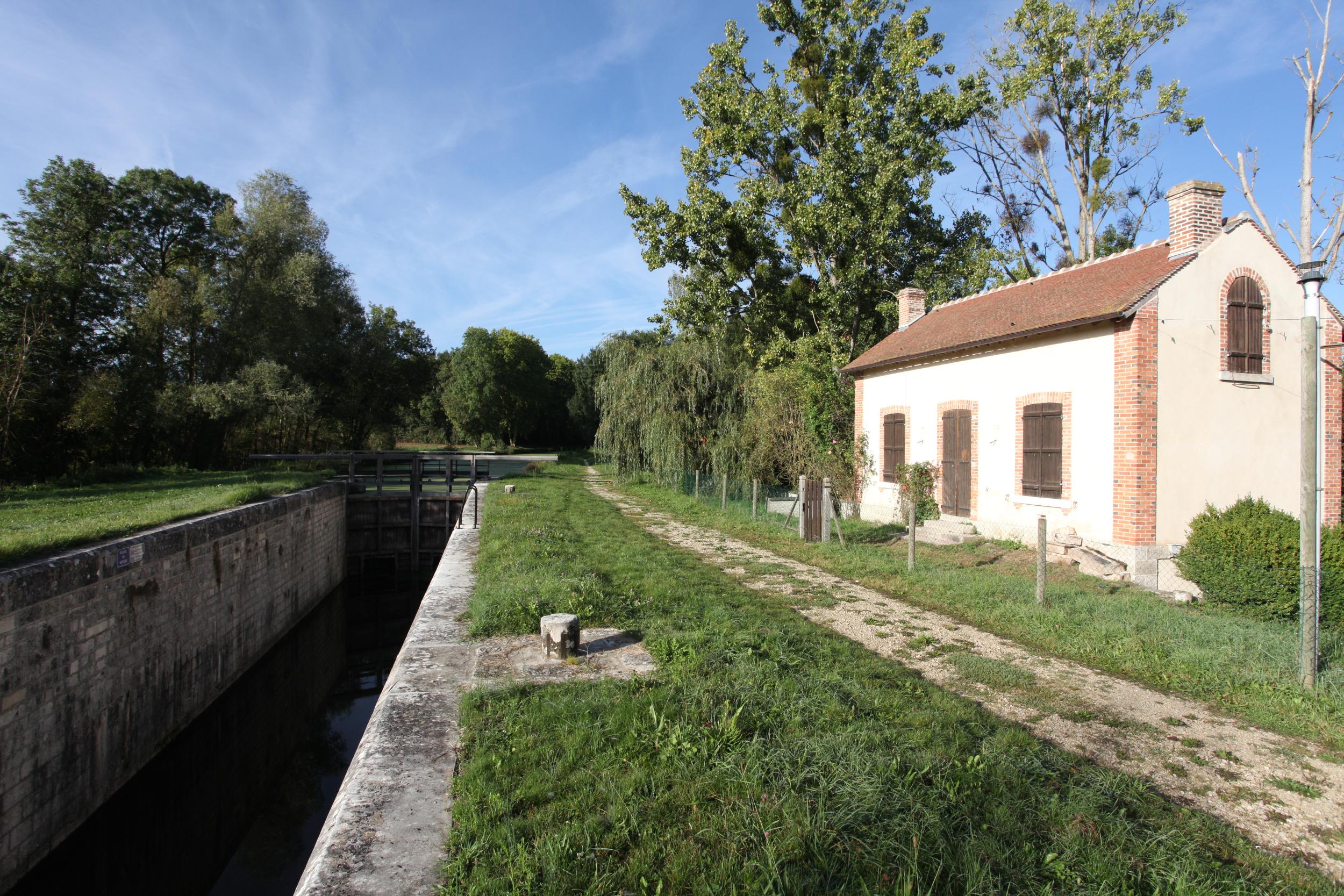 Sluis de Hateau, Canal d'Orleans