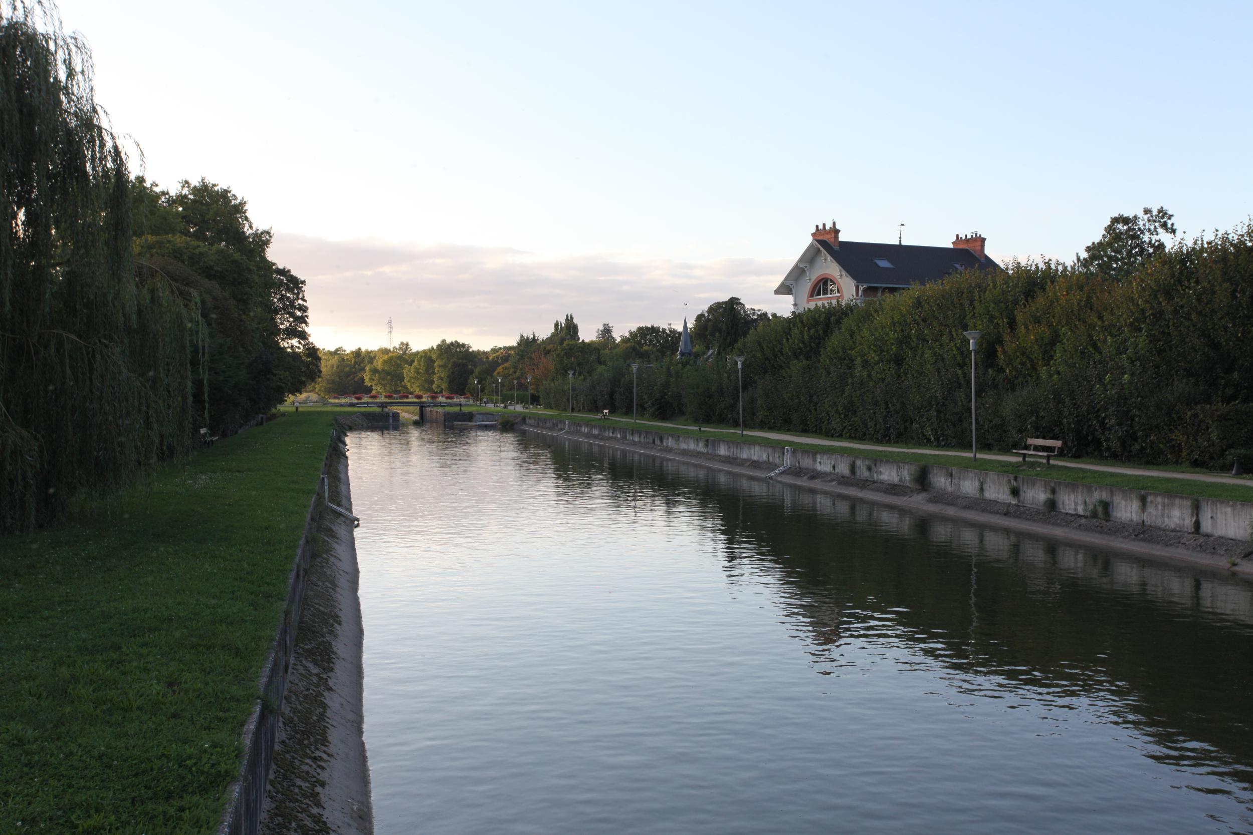 Sluis la Patache, Canal d'Orleans