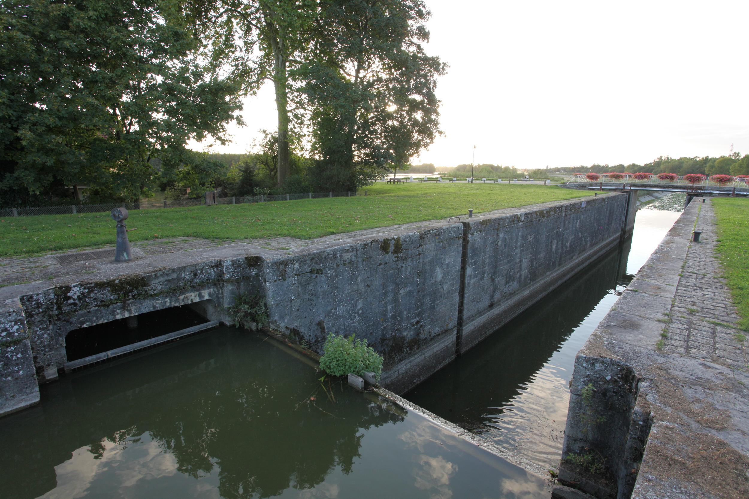 Sluis Combleux, Canal d'Orleans