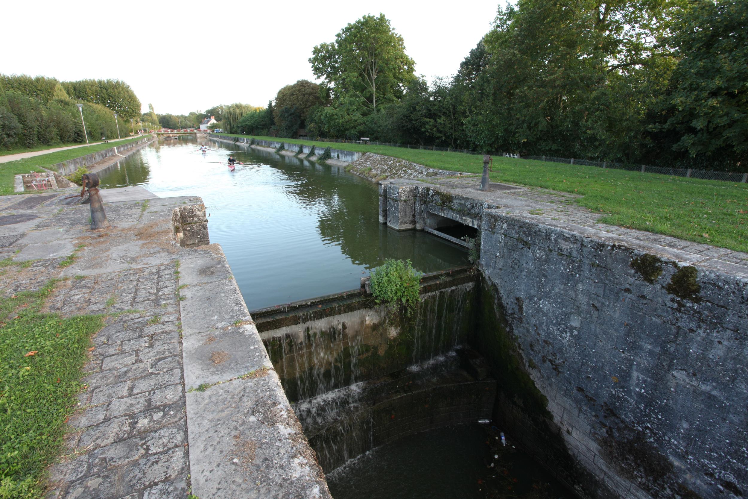 Sluis Combleux, Canal d'Orleans