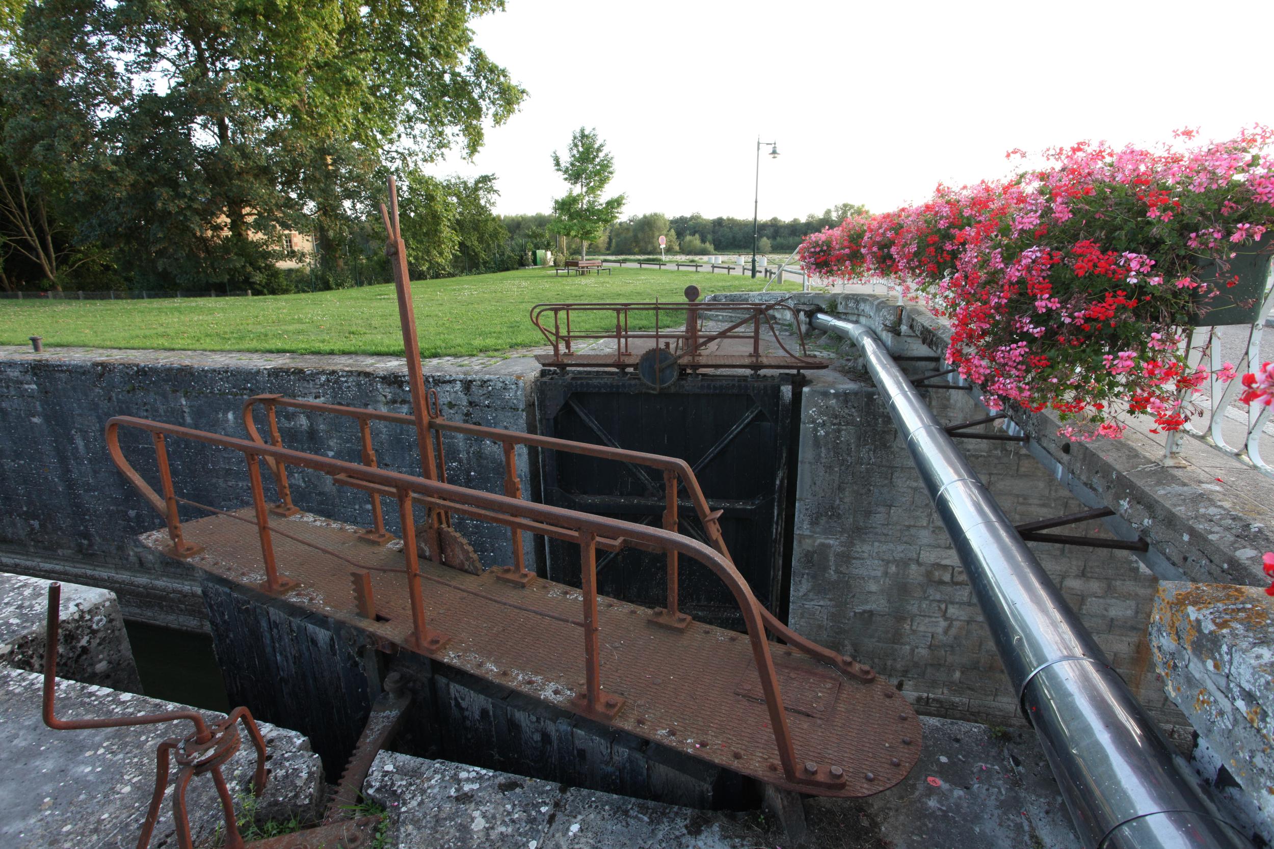 Sluis Combleux, Canal d'Orleans