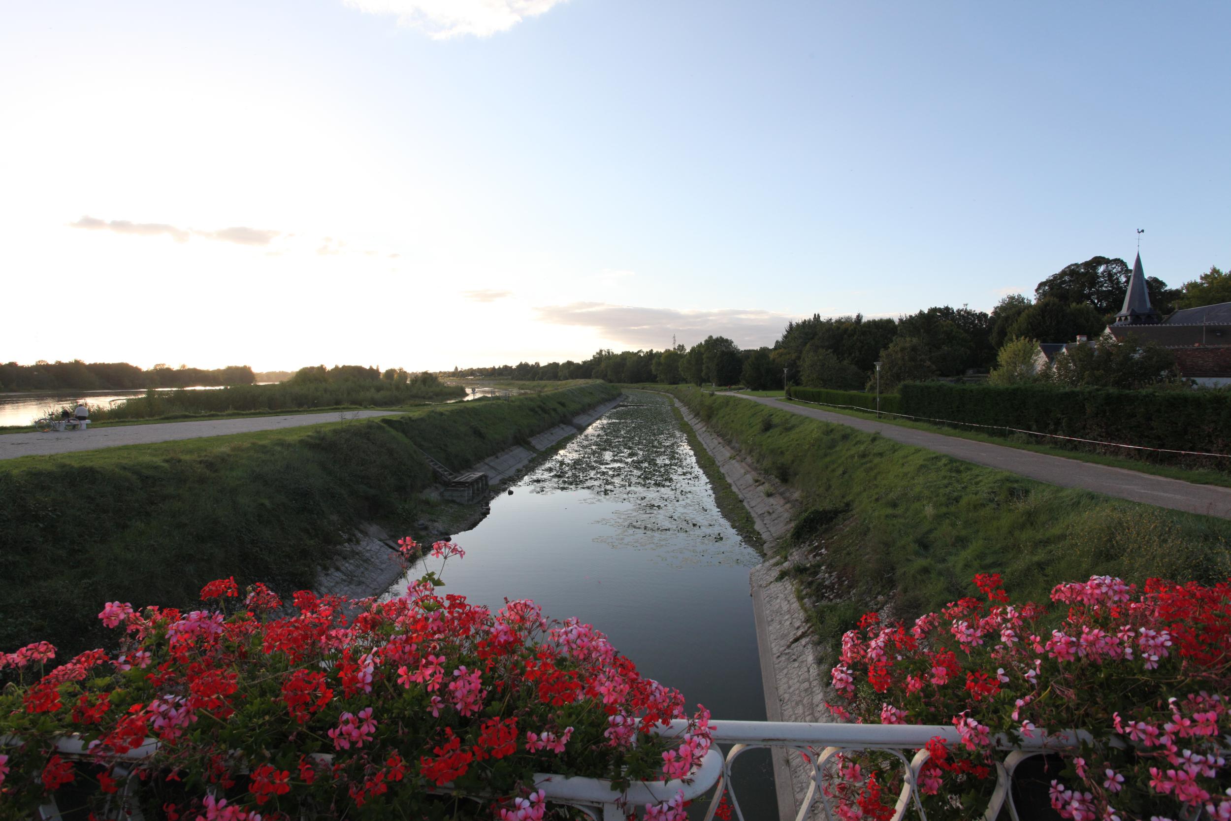 Sluis Combleux, Canal d'Orleans