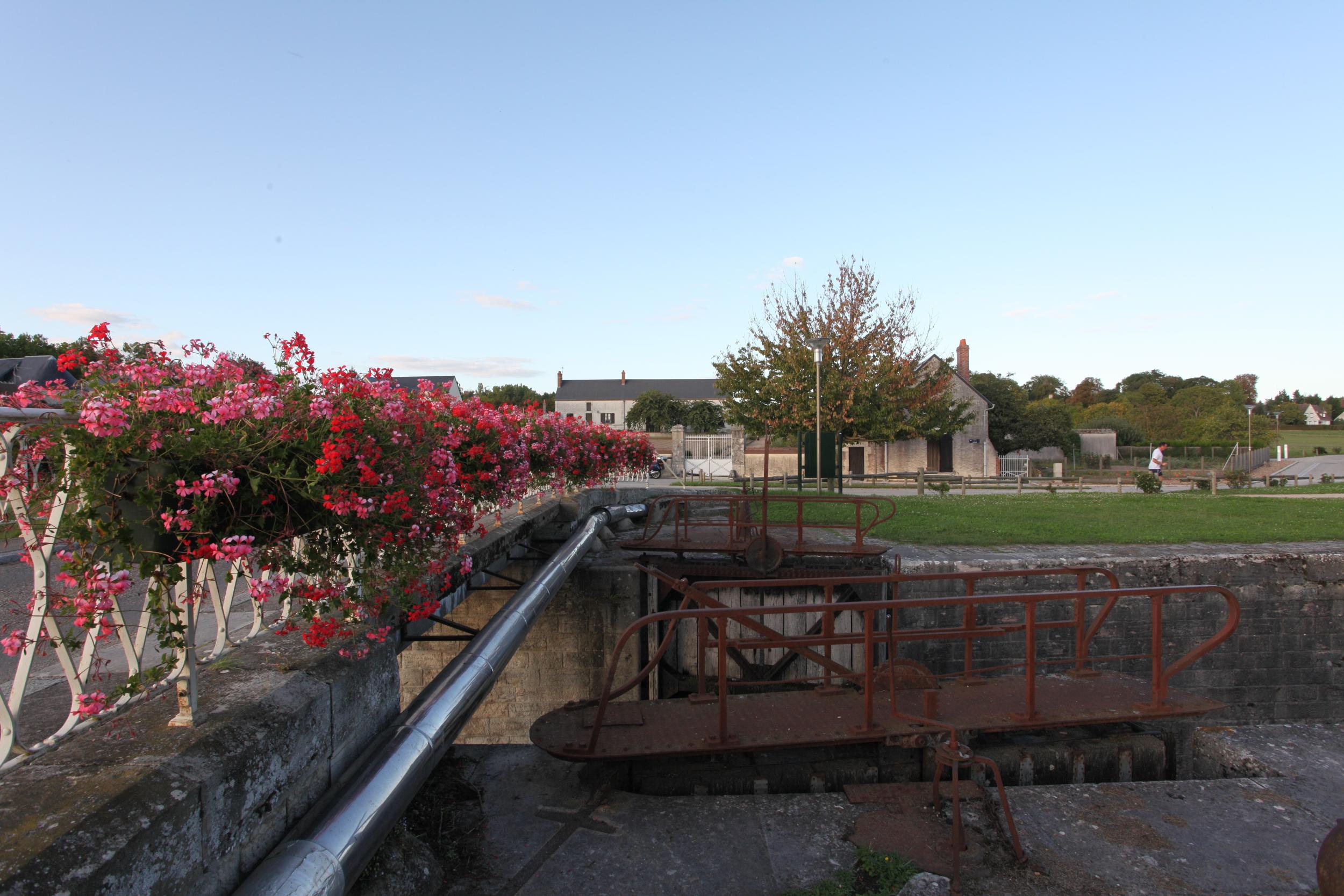 Sluis Combleux, Canal d'Orleans