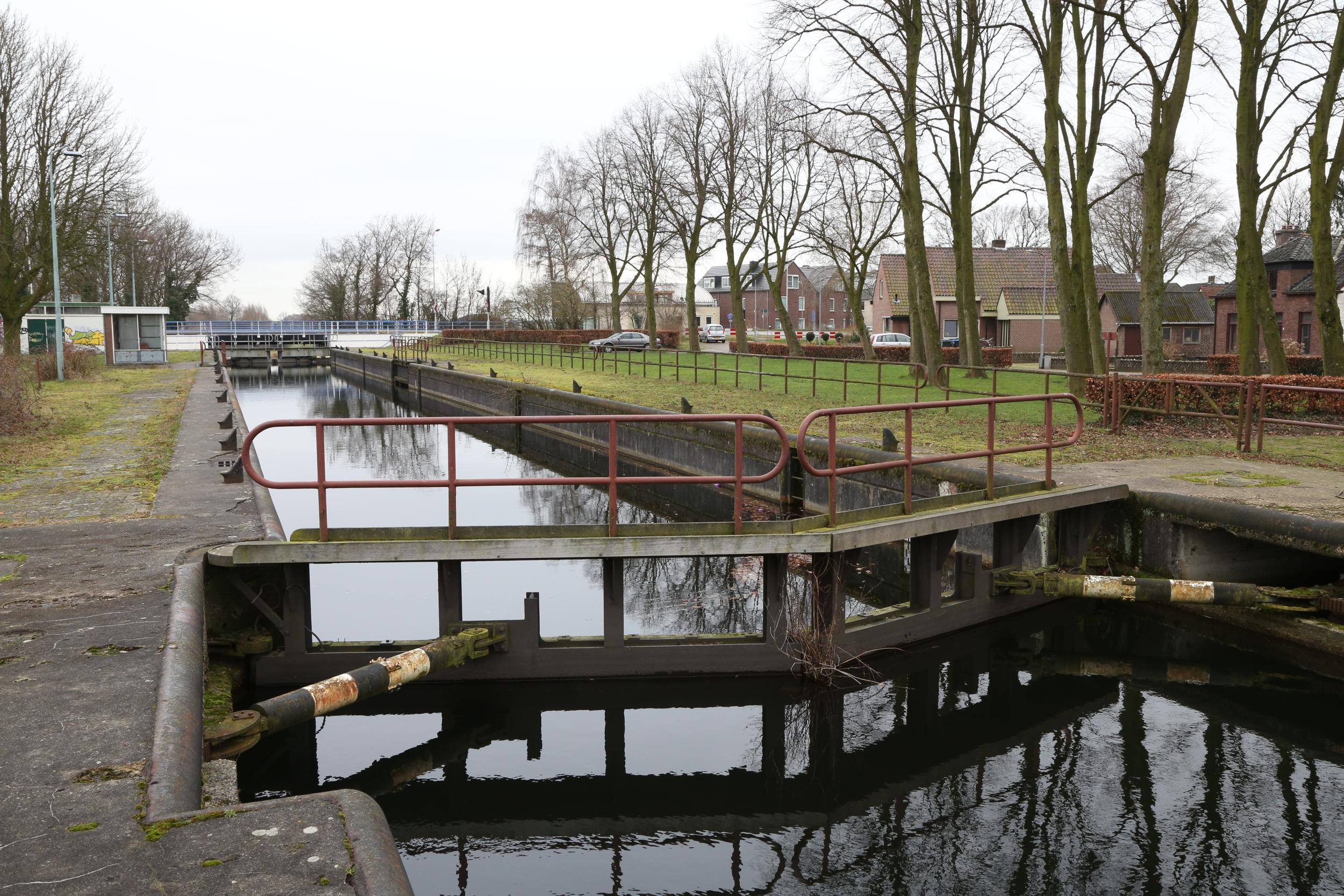 Sluis Dieren Apeldoornsch kanaal