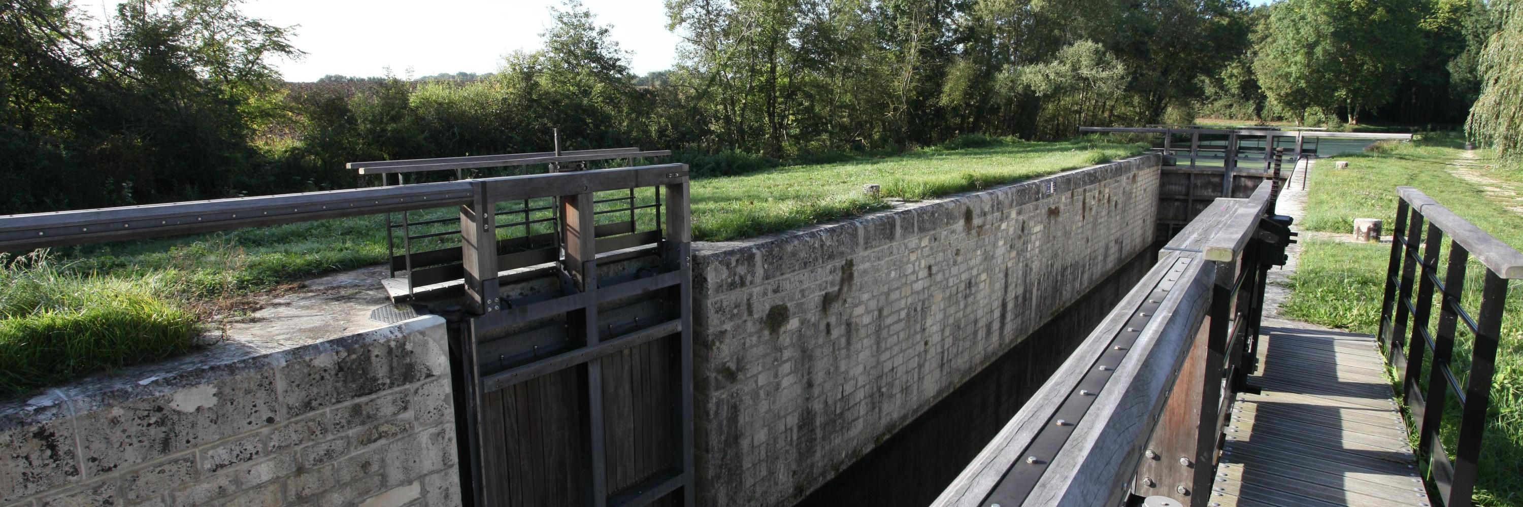 Sluis de Hateau, Canal d'Orleans