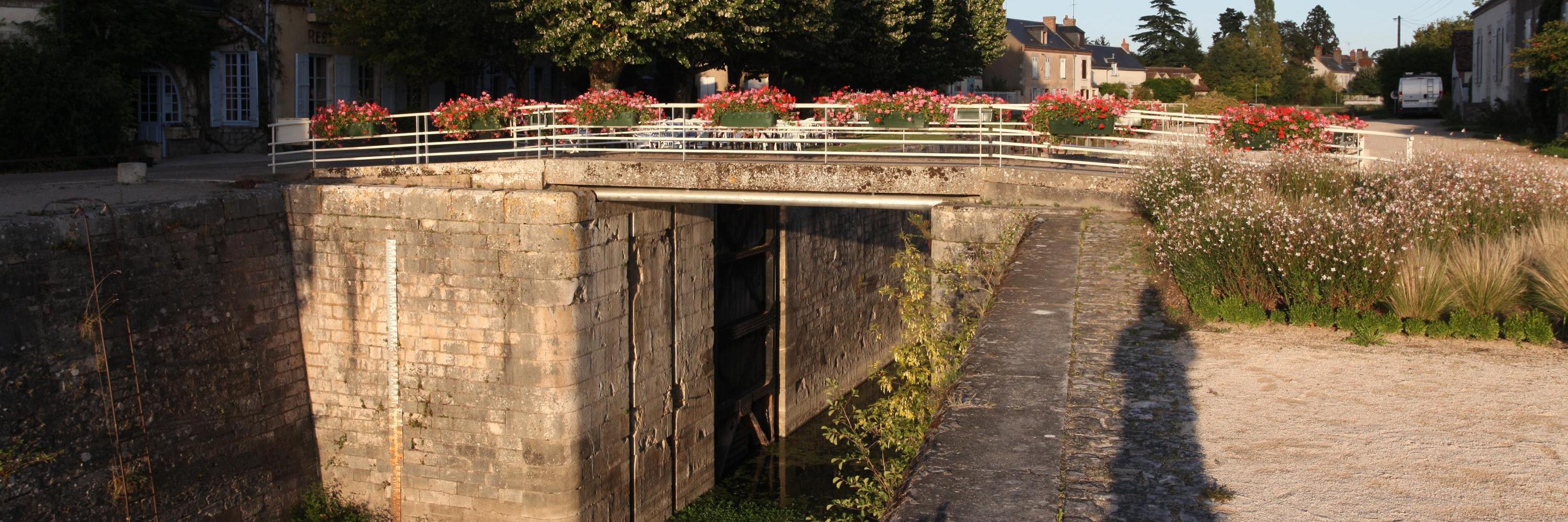 Sluis la Patache, Canal d'Orleans